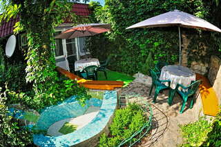 Гостевой дом Казантипс Щёлкино Трехместный номер «Комфорт»-1