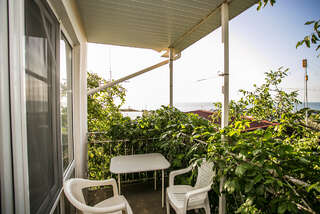 Гостевой дом Казантипс Щёлкино Трехместный номер «Комфорт»-1